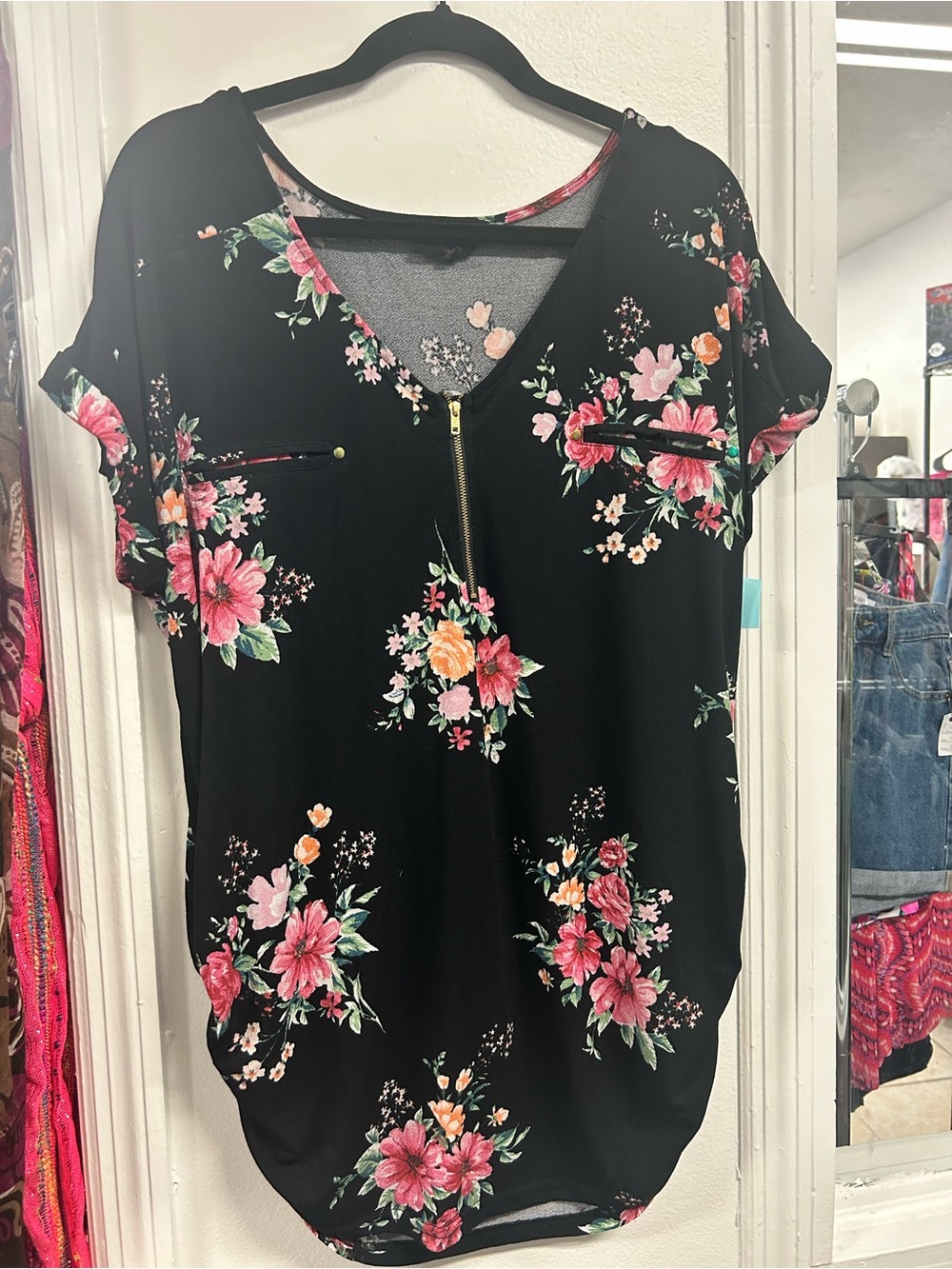 A Pea in the Pod Maternity Black Floral Zip Front Blouse Size 1XL